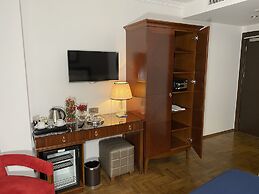 Four Doors Hotel