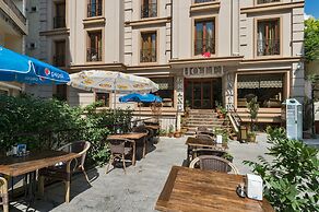 Grand Pamir Hotel