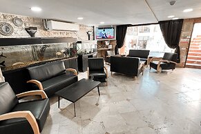Maman Hotel