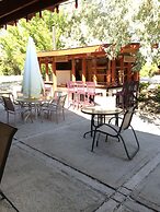 Crowsnest Vineyards Guesthouse