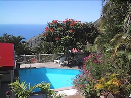 El Momo Cottages