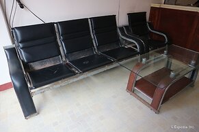 AJ Travellers Inn