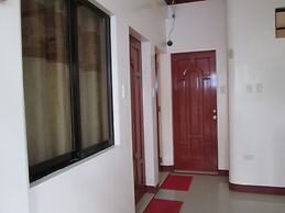 AJ Travellers Inn