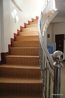 AJ Travellers Inn