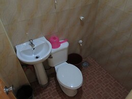 AJ Travellers Inn