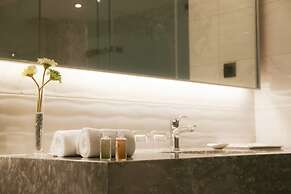 Platinum Hotel