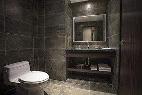 Platinum Hotel