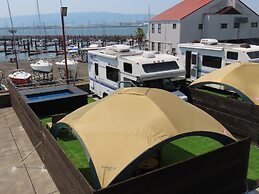 HULL Osaka Hokko Marina