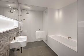 Vibe Hotel Canberra