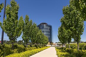 Vibe Hotel Canberra