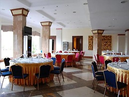 Zabu Thiri Hotel