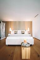 Hotel AVA