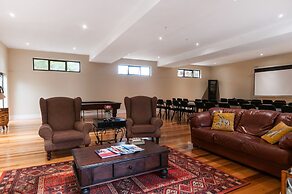 Onse Khaya Lodging and Conferencing