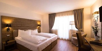 Golden Park Resort