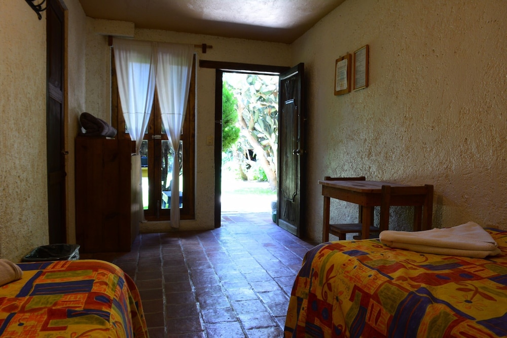 Rossco Hostel