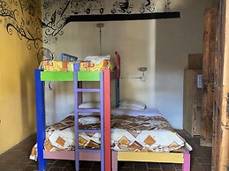 Rossco Hostel