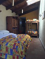 Rossco Hostel