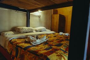Rossco Hostel