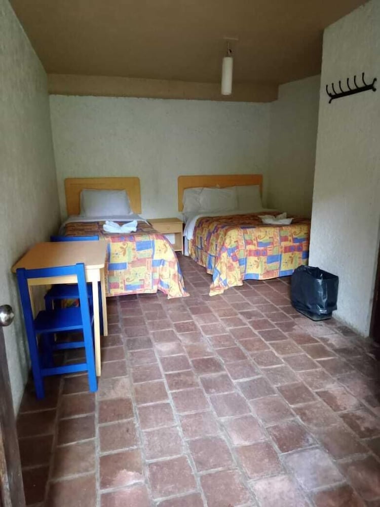 Rossco Hostel