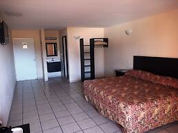 Los Jitos Hotel & Suites