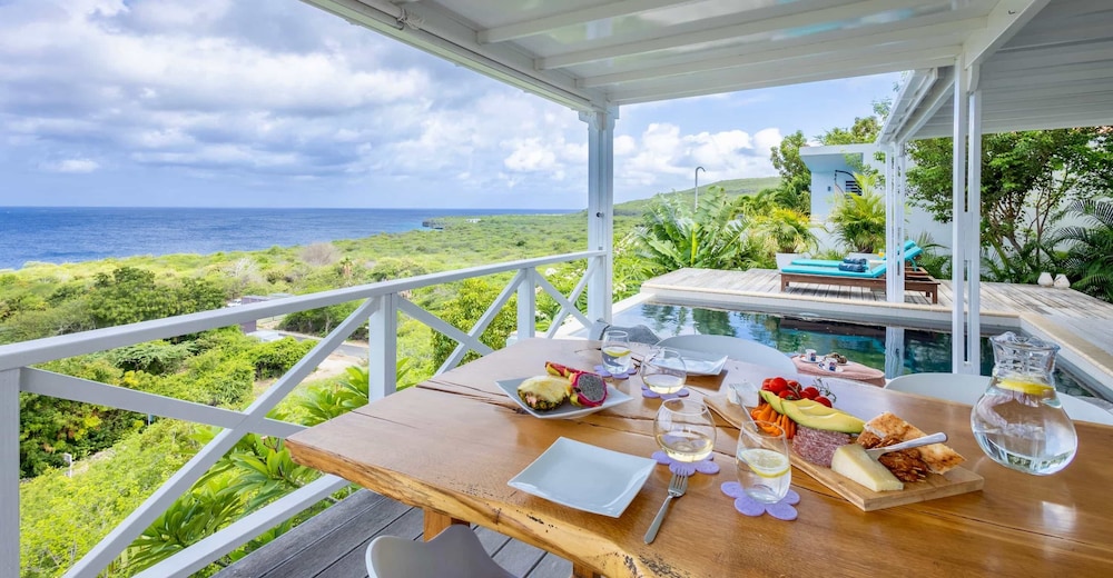 Coral Estate Rentals