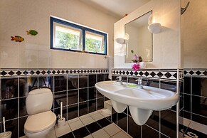 Coral Estate Rentals