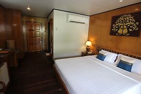 Phi Phi Banyan Villa
