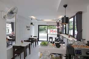 Gusto House