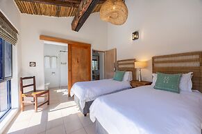 Baobab Ridge Private Lodge