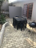 El Roi Guest Lodge