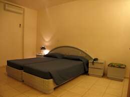 Creta Hotel