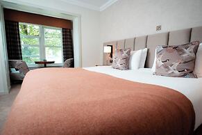 Lakeside Hotel & Spa