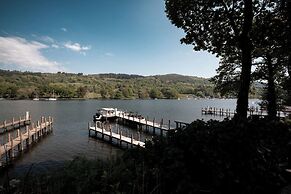 Lakeside Hotel & Spa