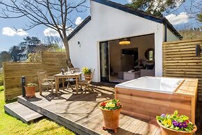 Lakeside Hotel & Spa