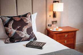 Lakeside Hotel & Spa