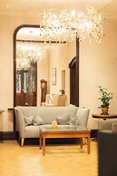 Lakeside Hotel & Spa