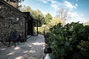 Lakeside Hotel & Spa
