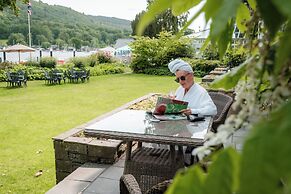 Lakeside Hotel & Spa
