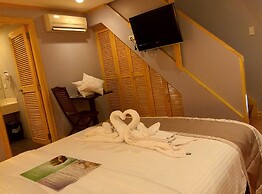 Shore Time Hotel