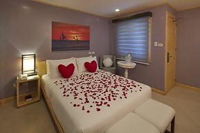 Shore Time Hotel