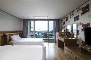 Cheonjiyeon Hotel
