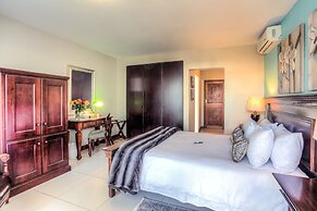 Sunninghill Guest Lodge