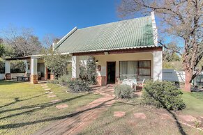 Sunninghill Guest Lodge