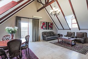 Sunninghill Guest Lodge