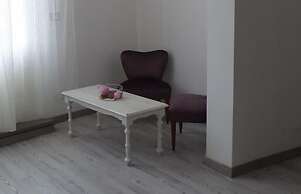 7 Rooms