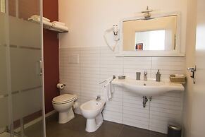 7 Rooms