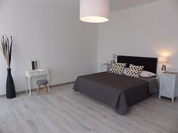 7 Rooms