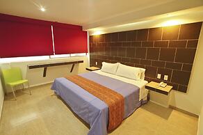 First Inn Hotel & Business