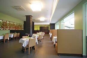 Best Western Premier Garden Hotel Entebbe