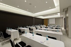 Hampton Inn & Suites by Hilton Paraiso